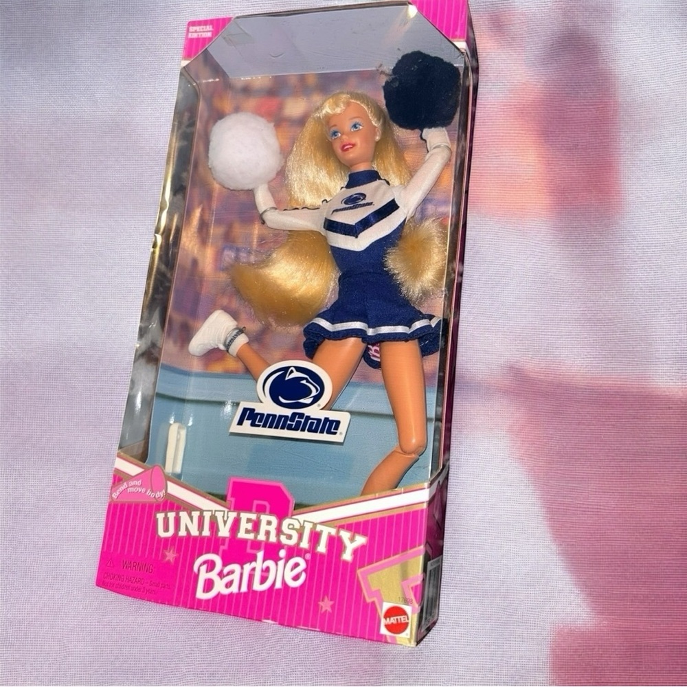 RARE 2001 Penn State Cheerleader Barbie - University Barbie Special Edition NIB